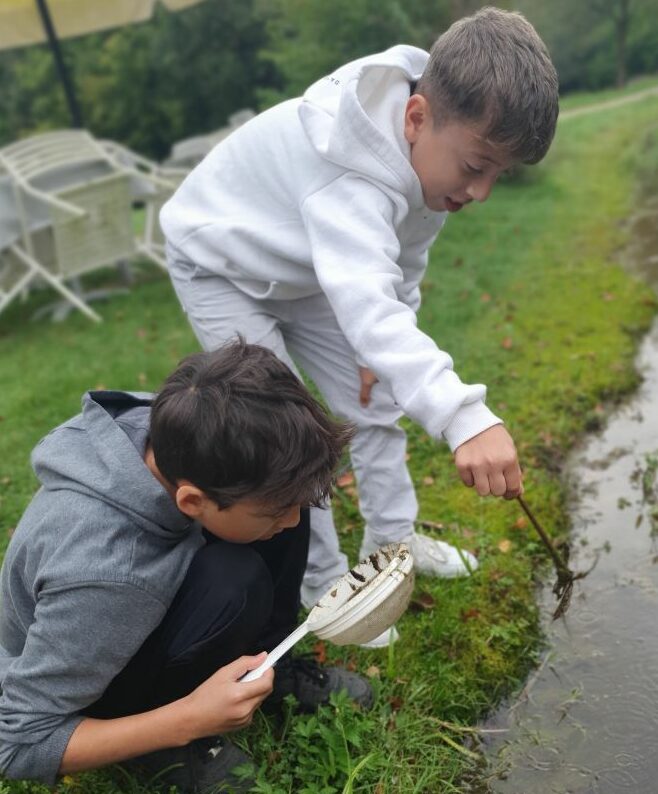 Am 23.09.2024 machten wir Kinder der 4b uns mit Frau Seyer und Frau Tiemann auf in Richtung Stadtpark.